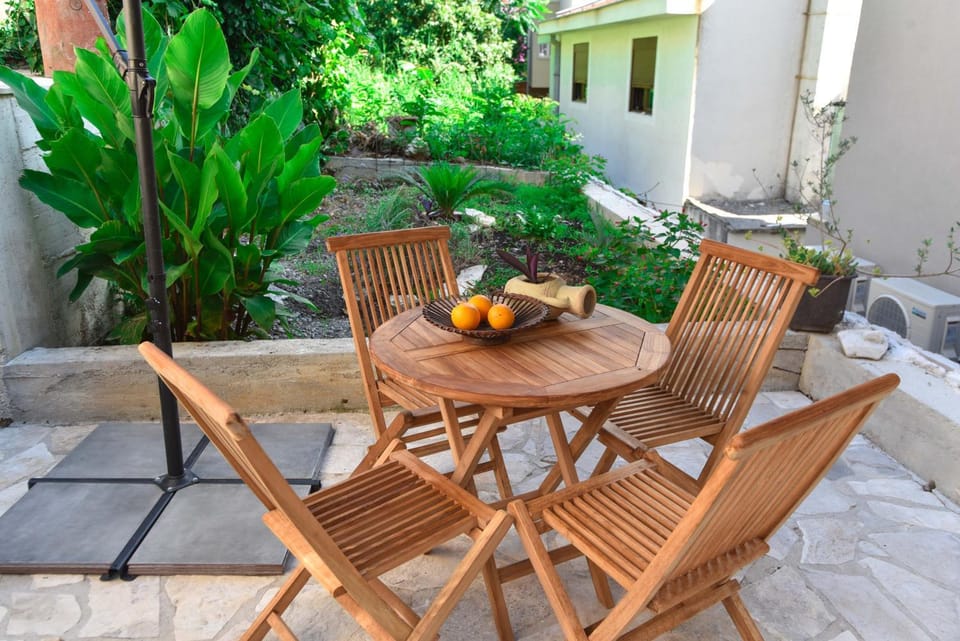 Patio, Day, Garden, Seating area, Garden view