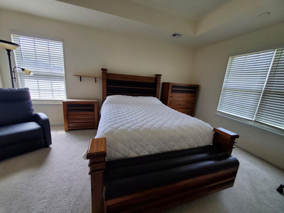Master Bed & Bath Just For You Vacation rental in Rogers