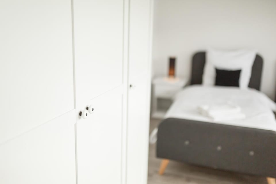 Bedroom, wardrobe