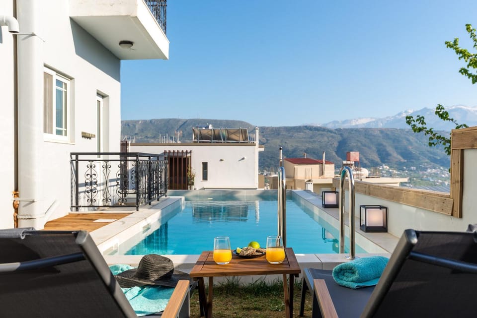 Day, Natural landscape, Pool view, Swimming pool