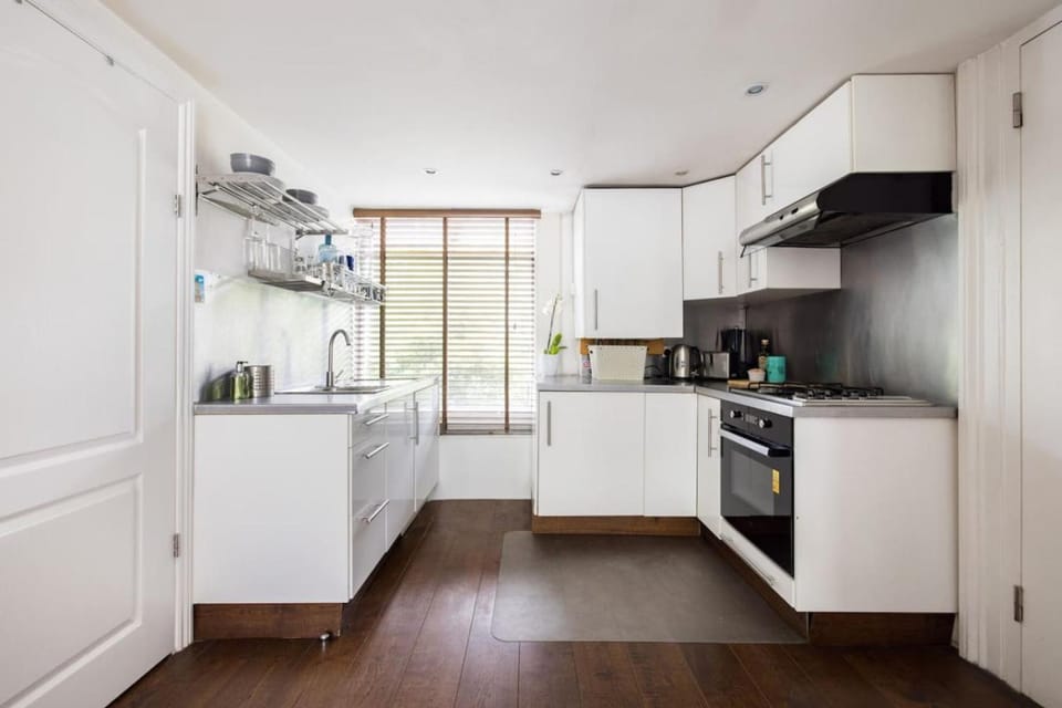 Gorgeous 1 BR Near Portobello & Notting Hill Apartment in City of Westminster