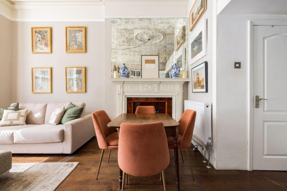 Gorgeous 1 BR Near Portobello & Notting Hill Apartment in City of Westminster