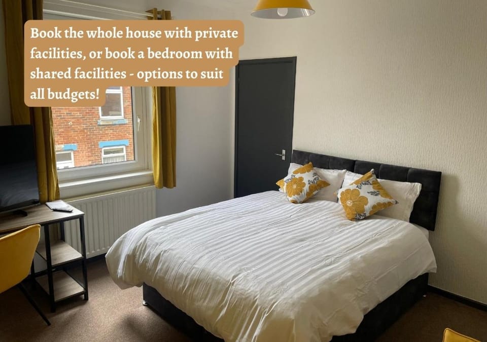 Quirky and Cosy Two Bed in Ferryhill Near Durham! - Available as individual rooms or the Entire Property! House in England