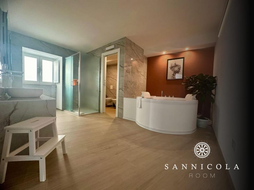 Hot Tub, Spa and wellness centre/facilities