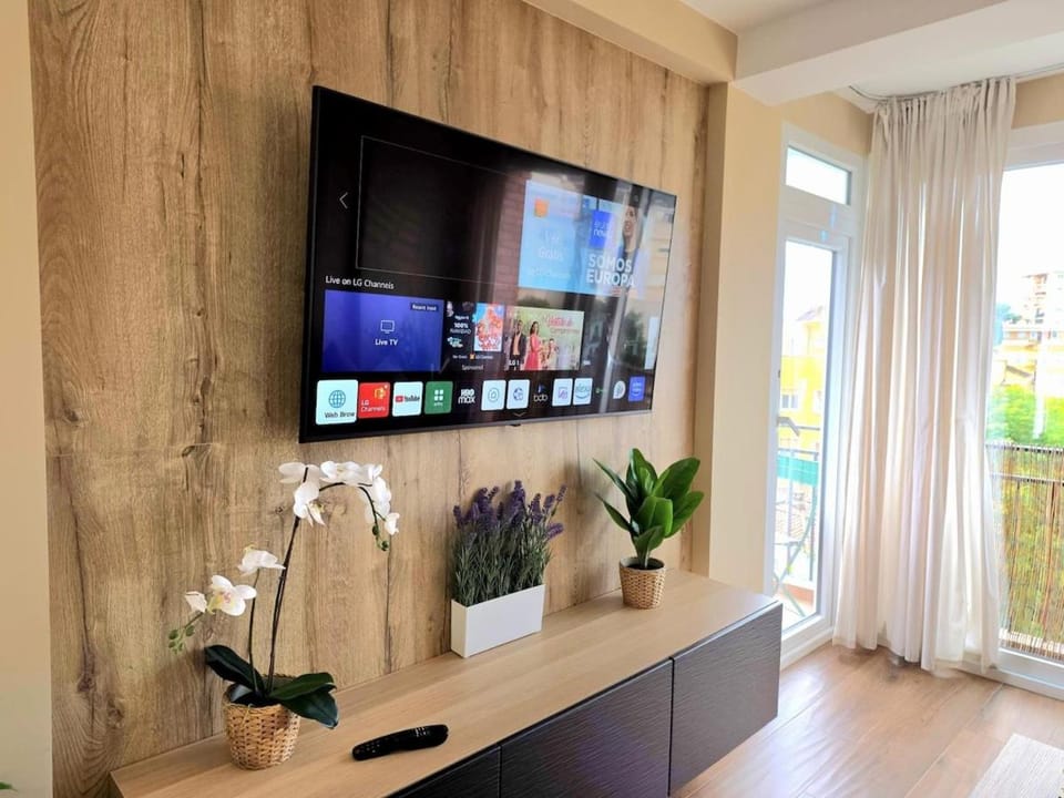 Infinity Torremolinos Spacious 2 Bedroom, 2 Bathroom Apartment by NAMASTE ELITE Apartment in Torremolinos