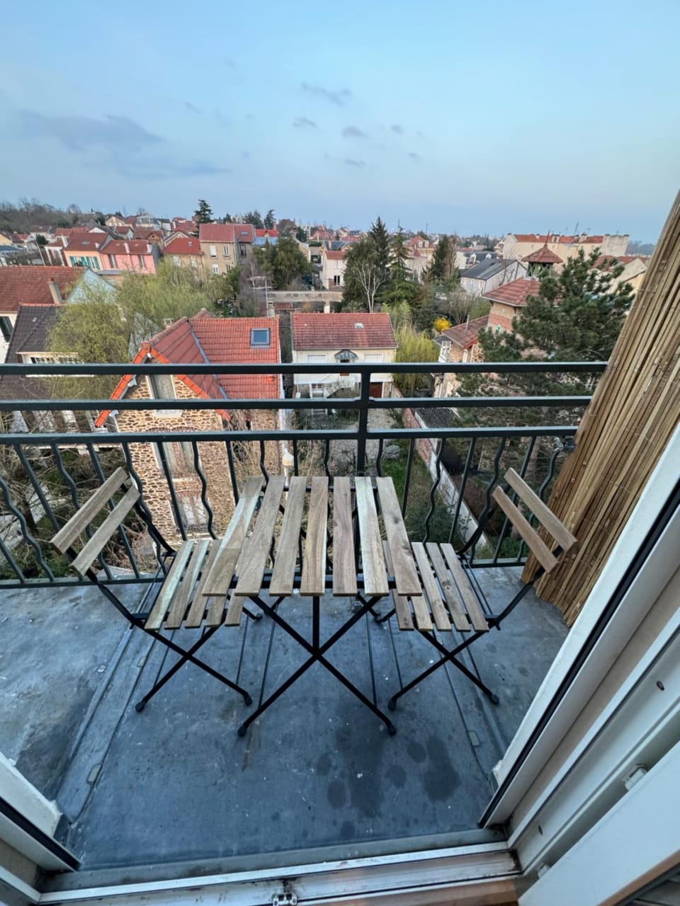Lumineux 2P à Rosny avec vue Dégagée proche Gare ! Apartment in Île-de-France