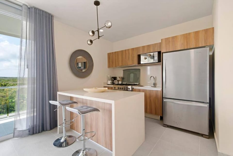 Kitchen or kitchenette, Dining area, dishwasher, minibar, pet friendly, stove, toaster