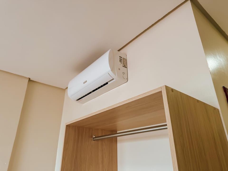 wardrobe, air conditioner