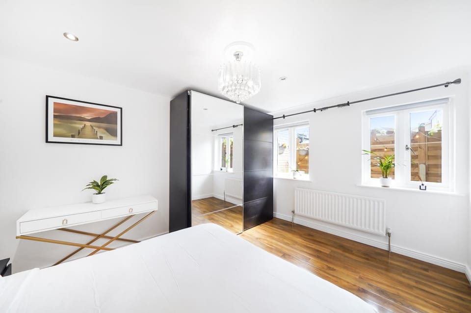 A beautiful stylish 2 Bedroom Apartment -City of London Apartment in London