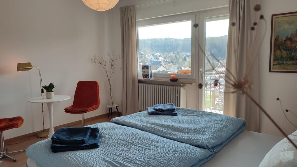 Bed, Photo of the whole room, Bedroom, towels