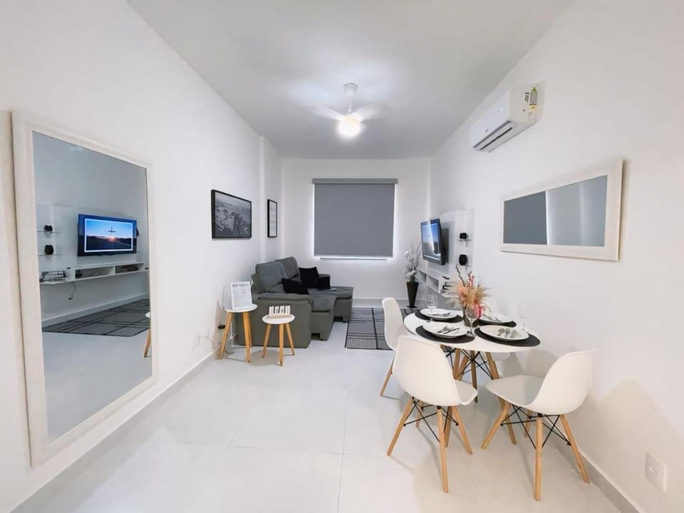TV and multimedia, Living room, Seating area, Dining area, air conditioner