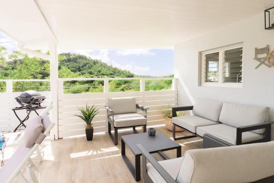 Patio, Natural landscape, View (from property/room), Balcony/Terrace, Living room, Mountain view