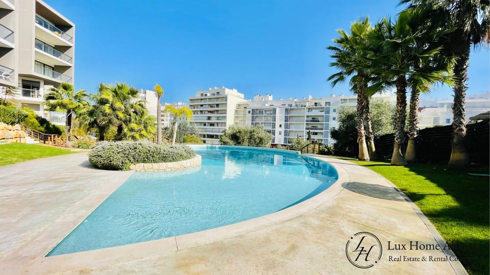 Casa Chic - Super Modern - Terrace - Pool - Garden Apartment in Portimao