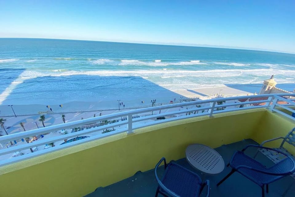 Luxury Condo 10th Floor at the Wyndham Ocean Walk Apartment in Florida