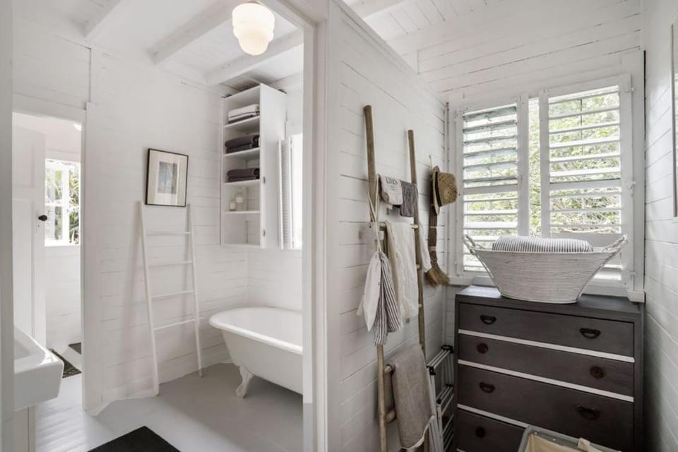 The French Cottage by Waiheke Pure House in Auckland Region