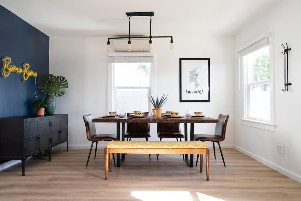 * Bueno Bueno Casita * / 7 min to Downtown / 4 Bdr House in San Diego