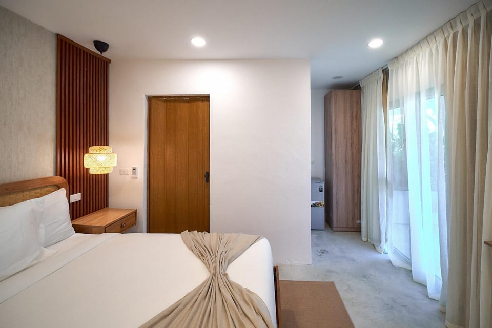 Bed, Photo of the whole room, Bedroom, wardrobe, air conditioner