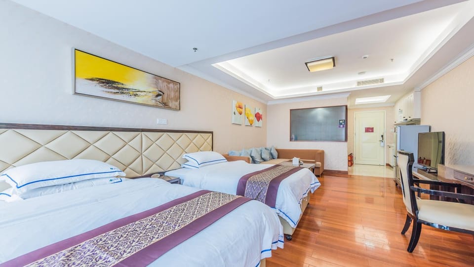 Photo of the whole room, bunk bed