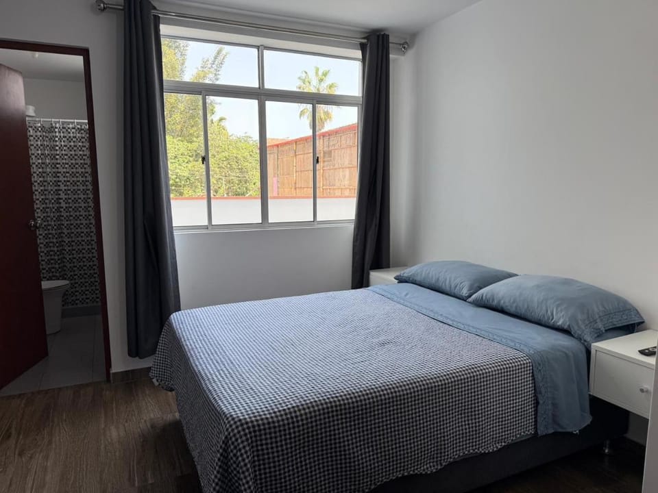 Dormitorio matrimonial 02 Bed and Breakfast in Lima