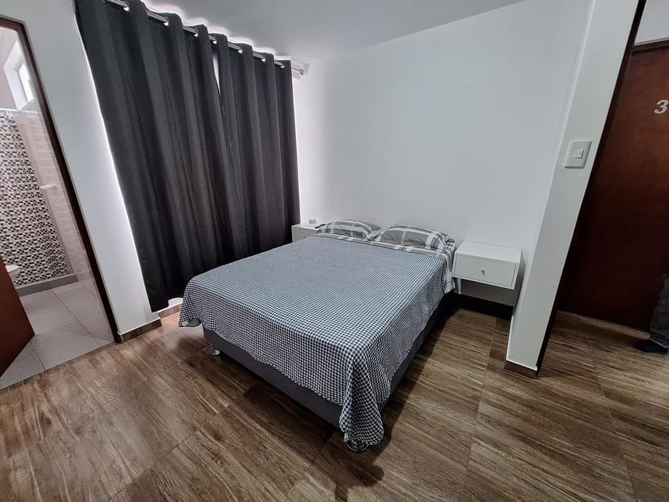 Dormitorio matrimonial 02 Bed and Breakfast in Lima