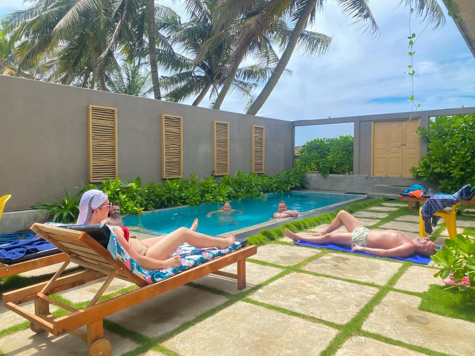 Day, People, Garden, Guests, Garden view, Pool view, Swimming pool, group of guests, sunbed