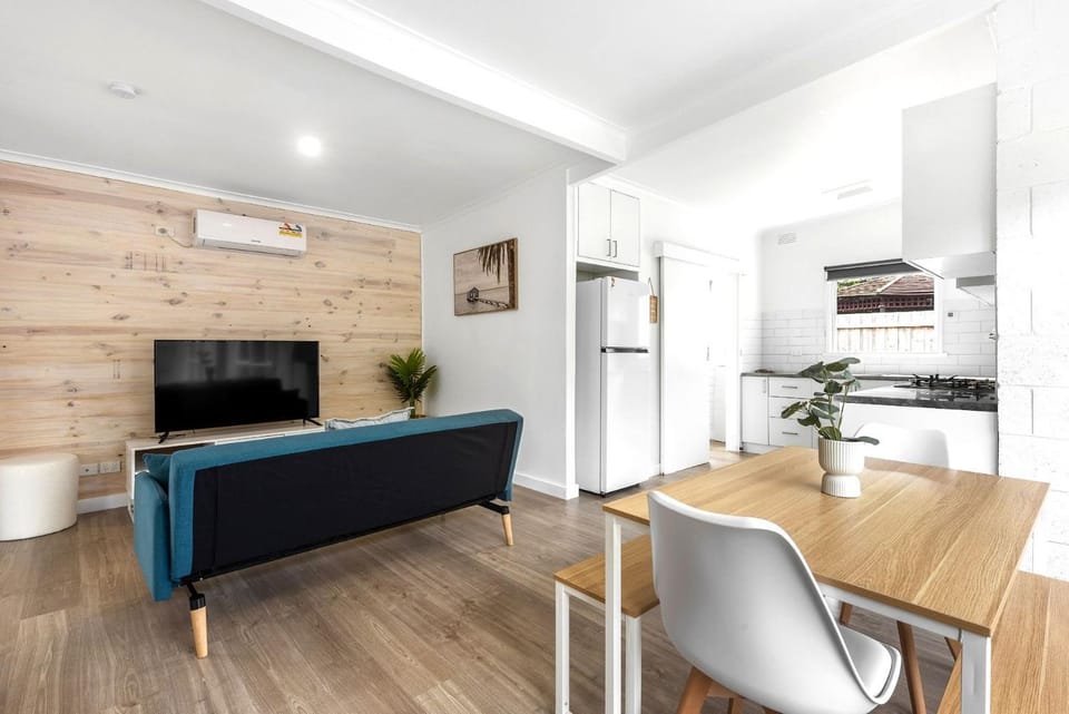 Rosebud Beachfront Haven Coastal Bliss Three Apartment in Melbourne