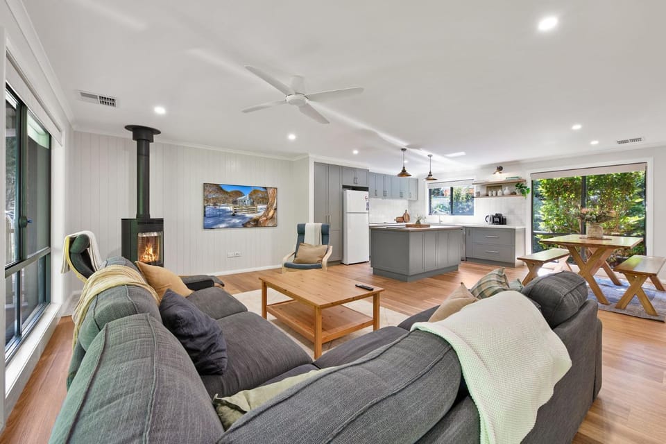 Monty's on Lumley Drive House in Porepunkah