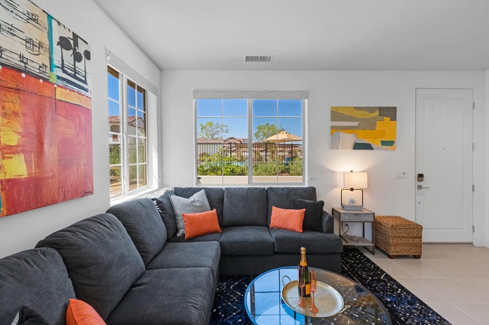 PGA210 2Bed PGA West Pool & Hot Tub Steps Away Apartment in La Quinta