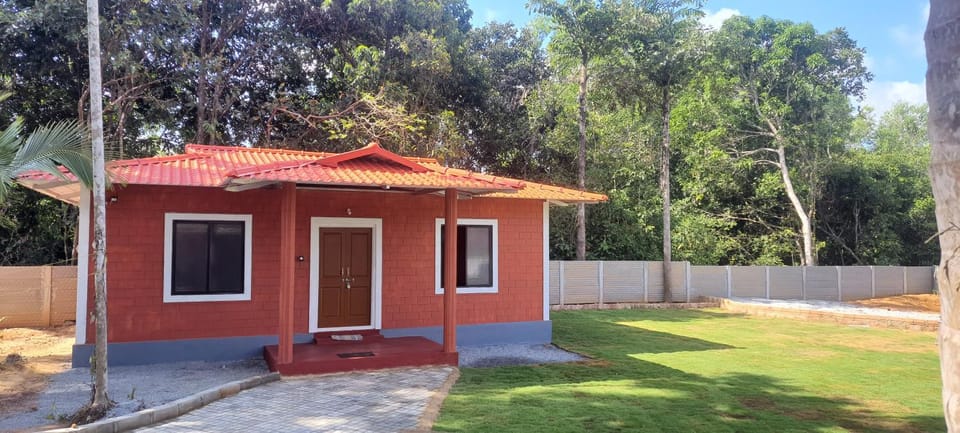 Property building, Natural landscape, Garden, Garden view