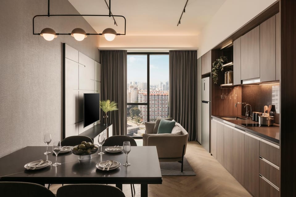Kitchen or kitchenette, Living room, Seating area, Dining area