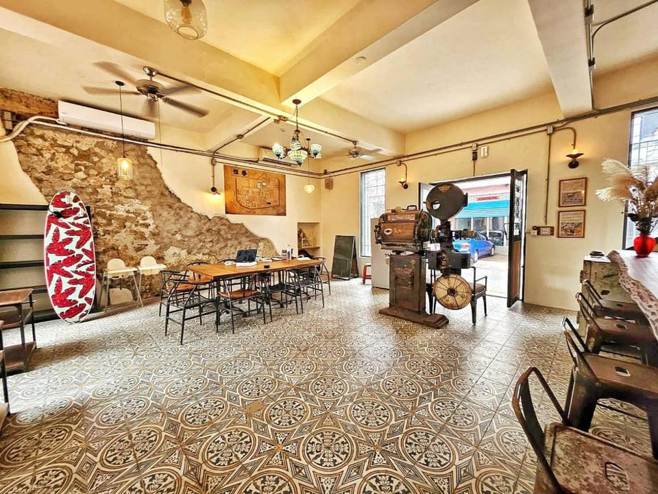 文化旅宿 l 感覺活著 POSSESSION l 恆春風土所 l 背包客棧 l 恆春必住特色旅店 Vacation rental in Hengchun Township