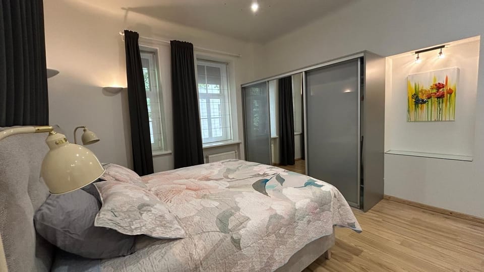Bed, Photo of the whole room, Bedroom, wardrobe
