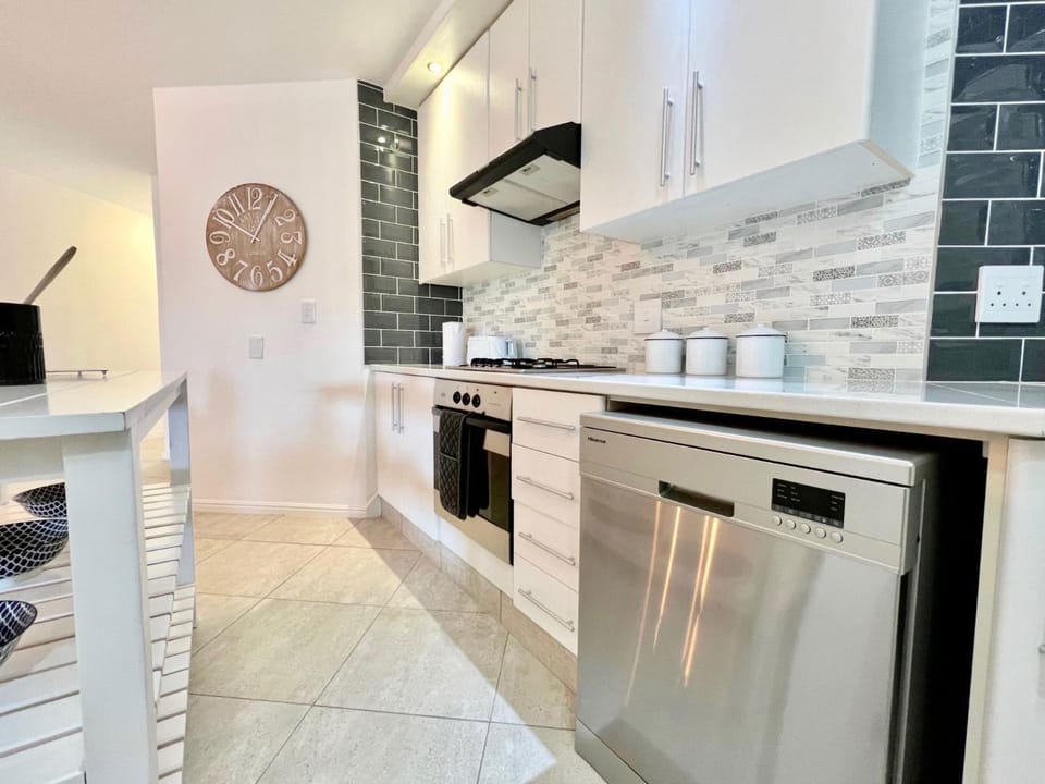 Kitchen or kitchenette, dishwasher, pet friendly, stove, toaster