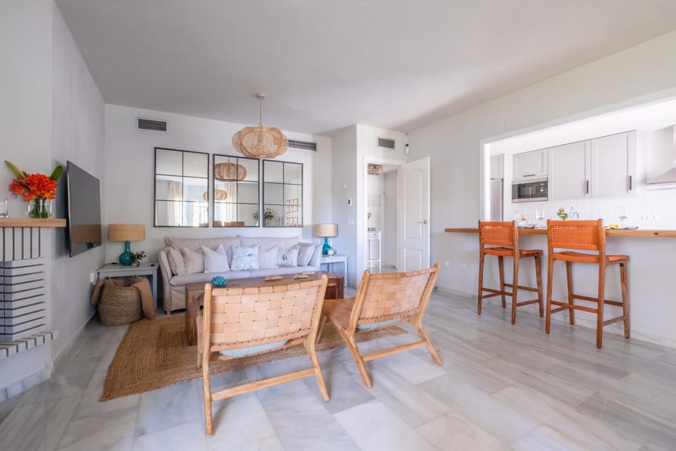 Kitchen or kitchenette, Living room, Dining area