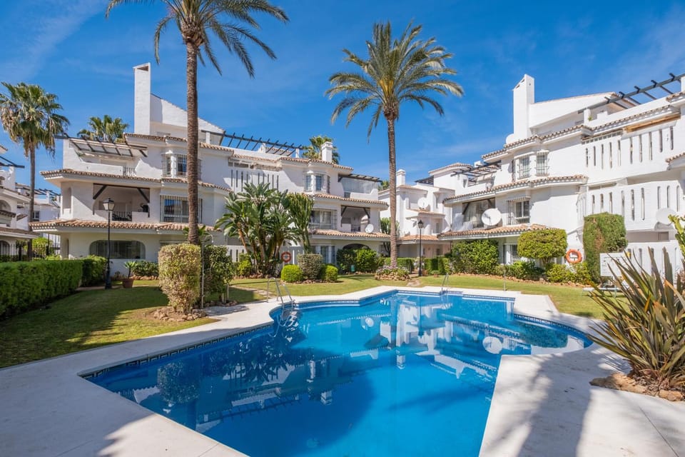 Garden, Swimming pool