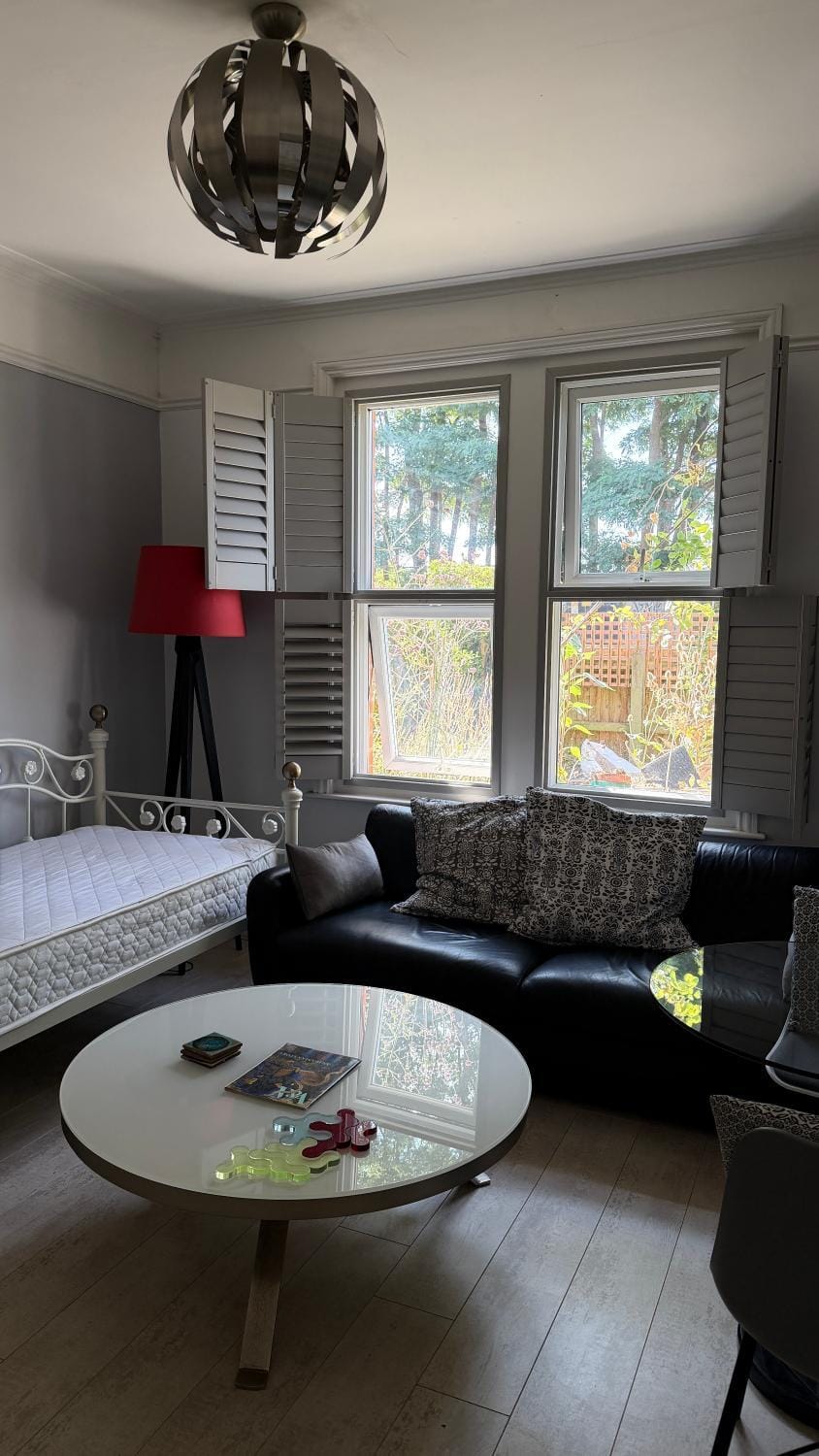 Bournemouth. Private Self Contained space. Apartment in Bournemouth