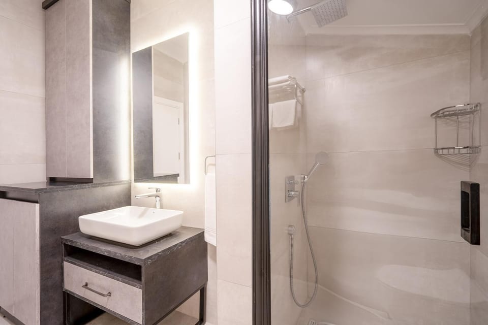 Shower, Bathroom, towels