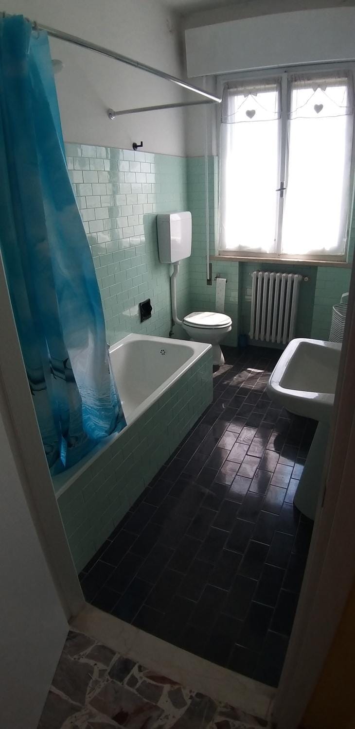 Bathroom, Bath