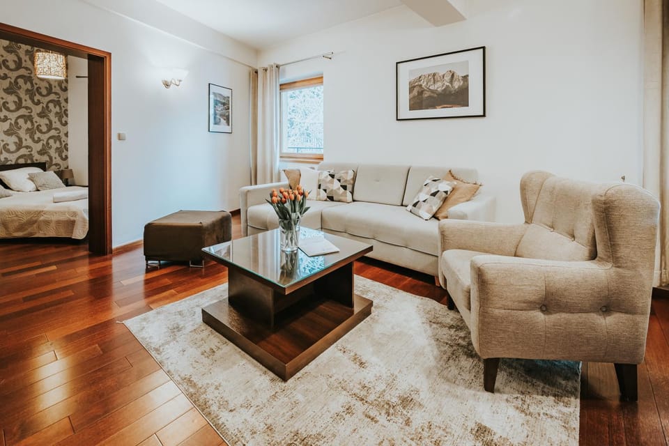 Living room, Photo of the whole room, Seating area