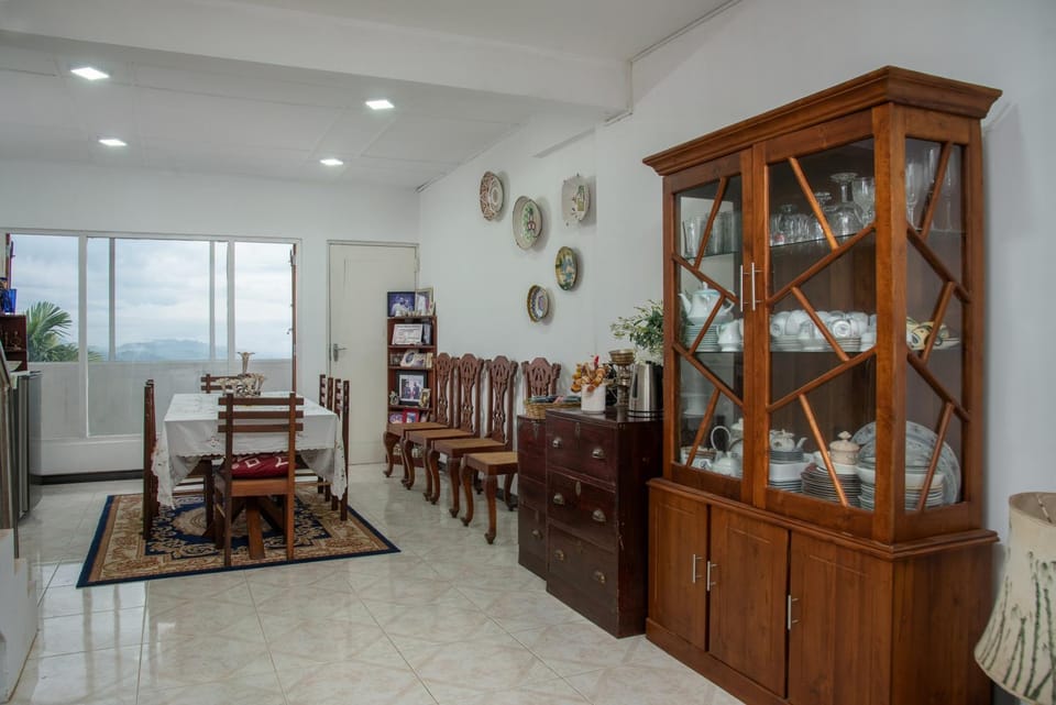 Dining area, Dinner