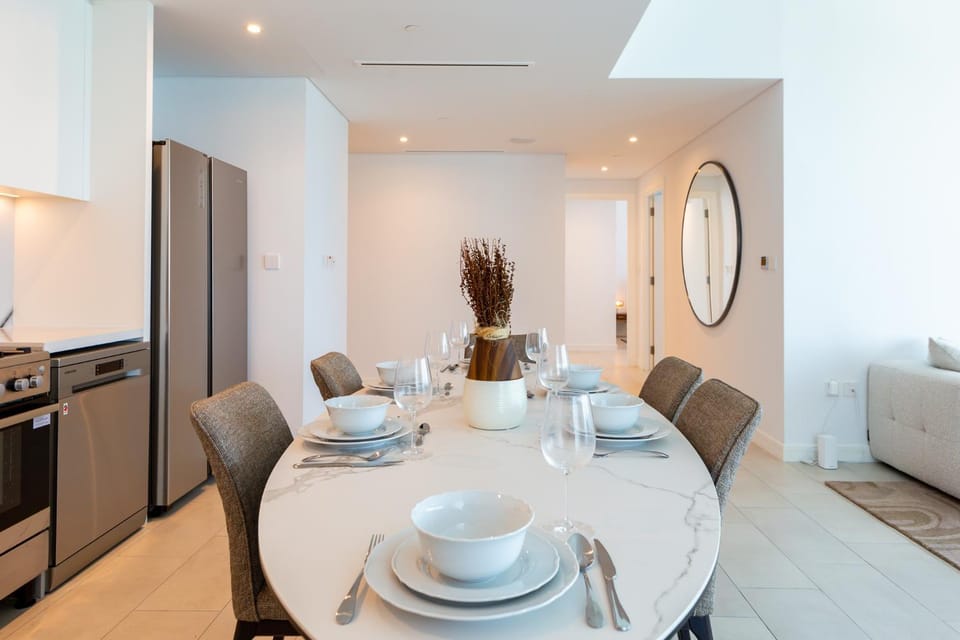 Kitchen or kitchenette, Living room, Seating area, Dining area, minibar, pet friendly