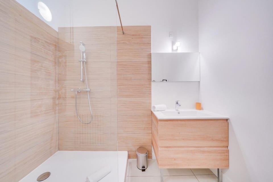 Shower, Bathroom