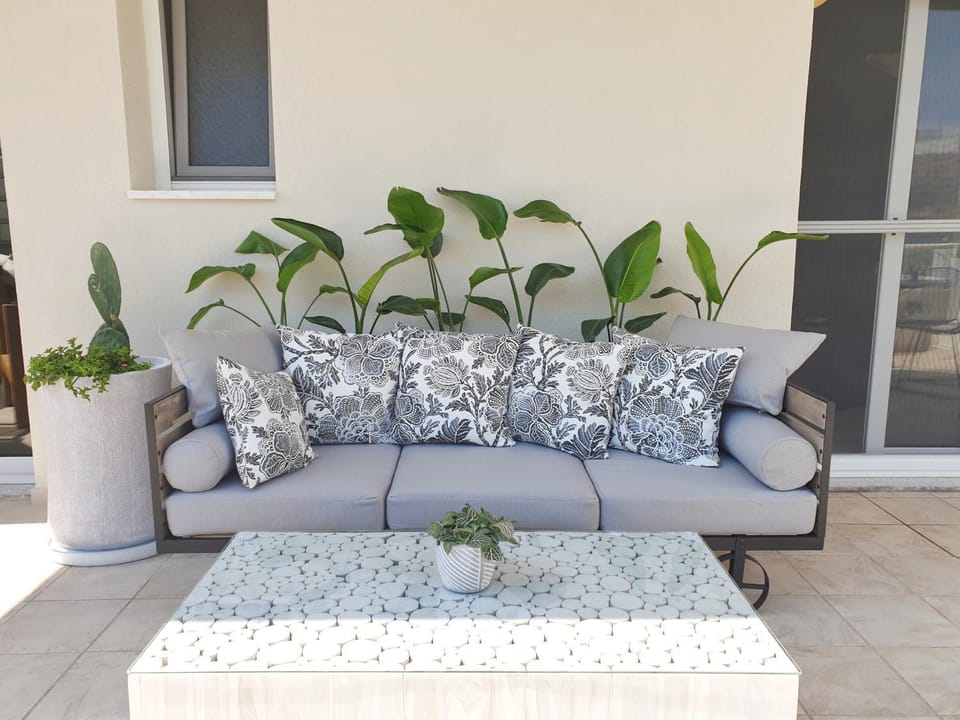 Day, Balcony/Terrace, Balcony/Terrace, Seating area, Garden view, Sea view, Sea view