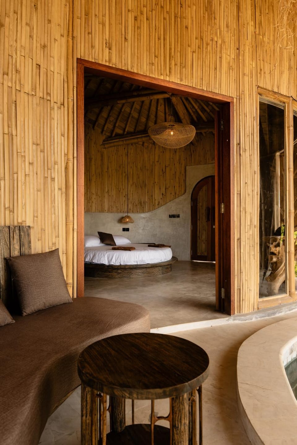 Bed, Living room, Photo of the whole room, Seating area, Bedroom