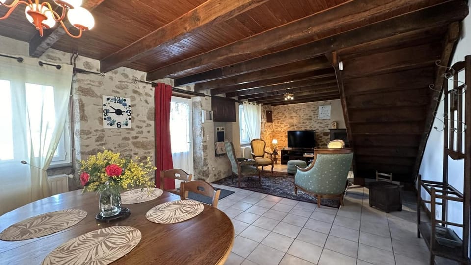 Le gîte de nathye House in Nouvelle-Aquitaine