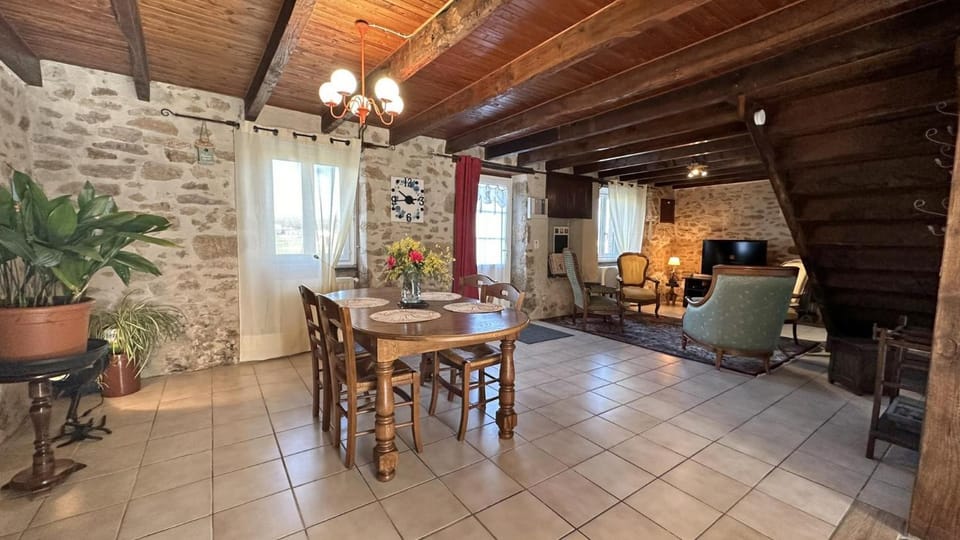 Le gîte de nathye House in Nouvelle-Aquitaine