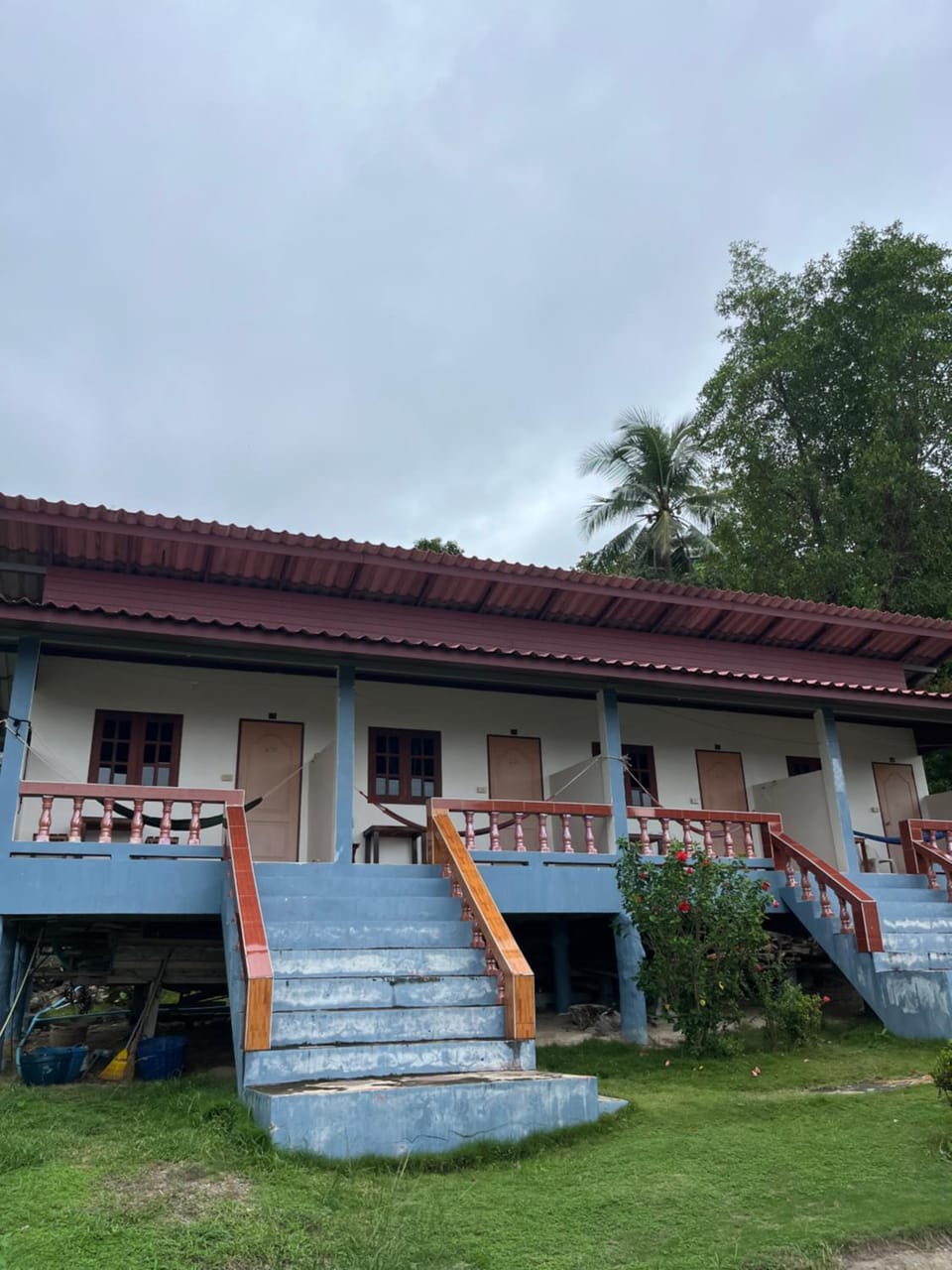 J.B.Hut Bungalows Resort in Ko Pha-ngan Sub-district