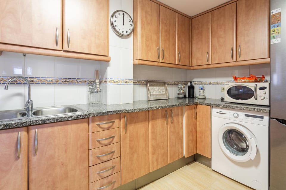 Kitchen or kitchenette, Living room