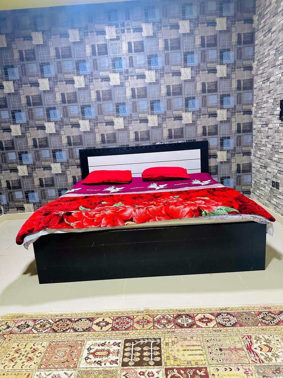 Royal Suite: King Comfort Apartment in Ajman