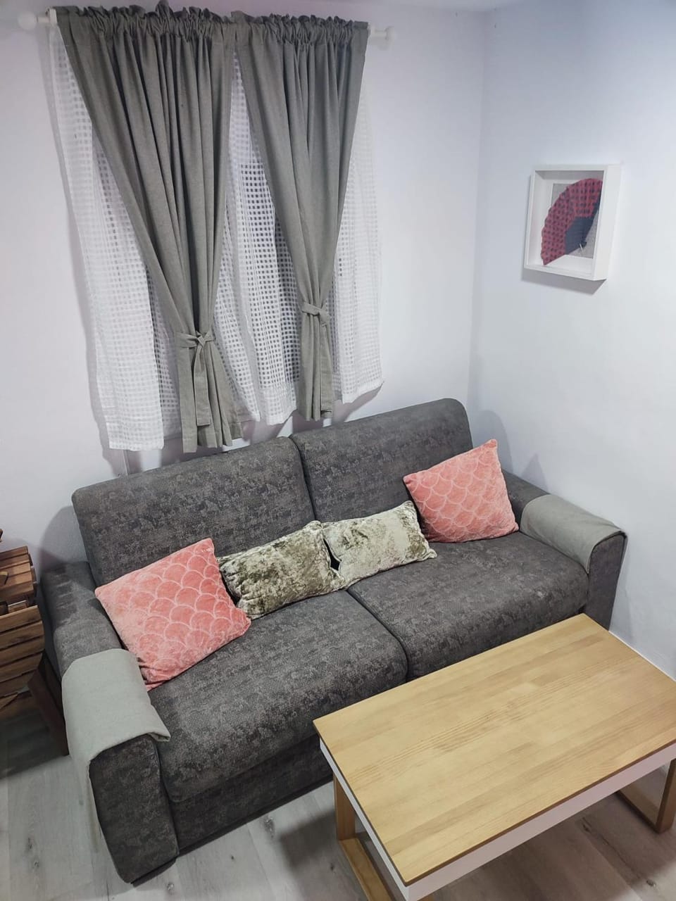 Bed, Living room